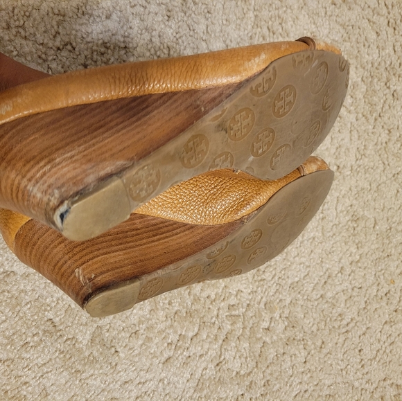 Tory Burch Leather Wedge Heels (FAIR CONDITION!) - Picture 10 of 12